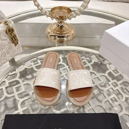 セリーヌ スリッパ