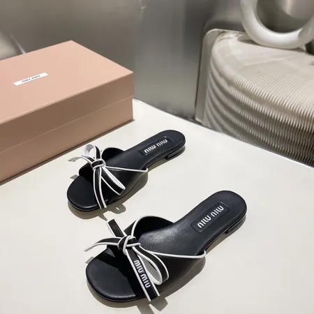 ミュウミュウ スリッパ