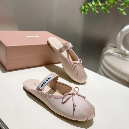 ミュウミュウ スリッパ