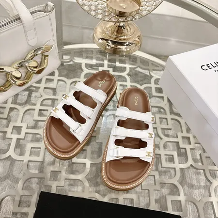 セリーヌ スリッパ