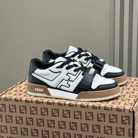 フェンディ カジュアルシューズ