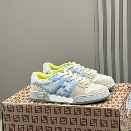 フェンディ カジュアルシューズ