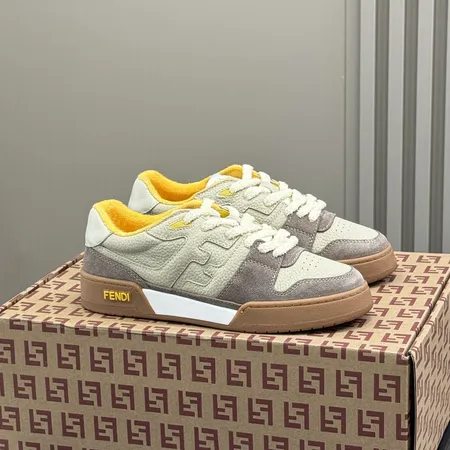 フェンディ カジュアルシューズ