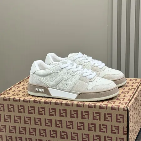 フェンディ カジュアルシューズ