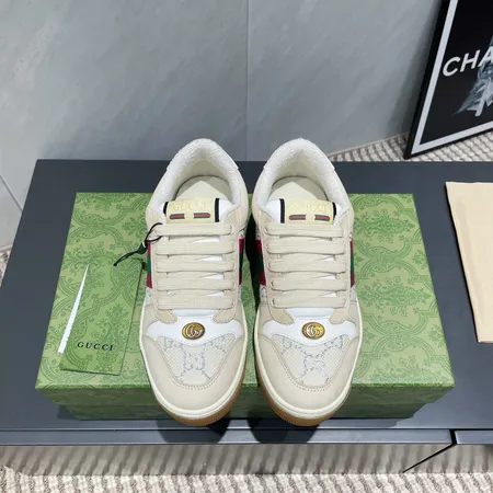 グッチ カジュアルシューズ