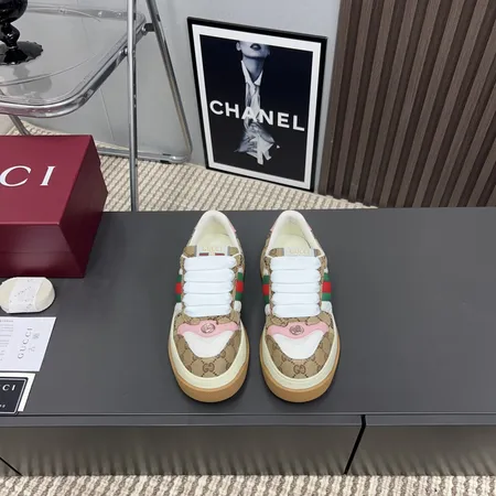 グッチ カジュアルシューズ