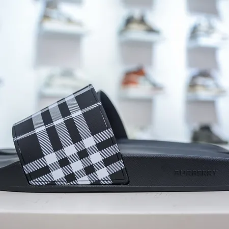 バーバリー ス スリッパ