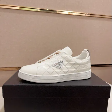 プラダ カジュアルシューズ