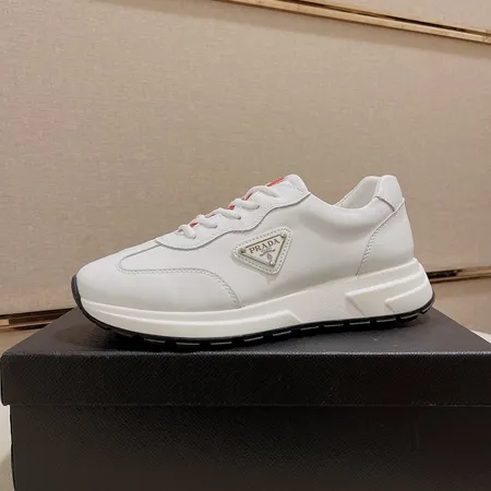 プラダ カジュアルシューズ