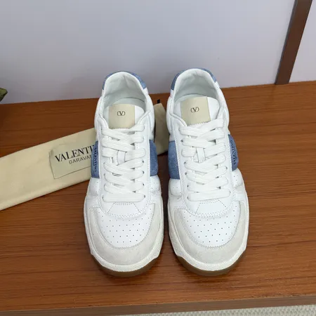 ヴァレンティノ カジュアルシューズ