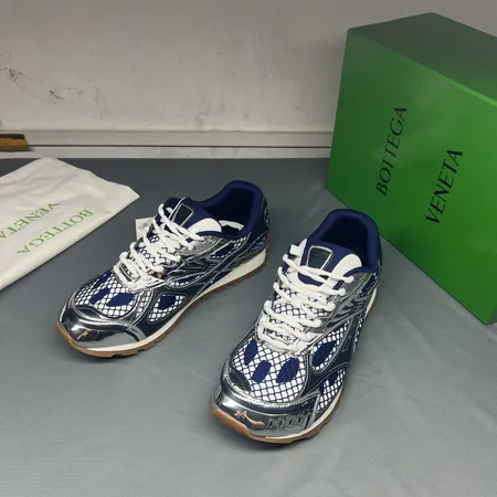 ボッテガ ヴェネタ スニーカー