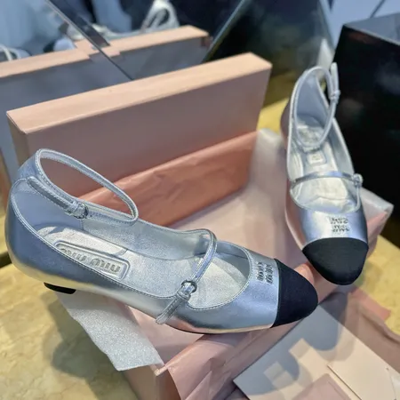 ミュウミュウ サンダル