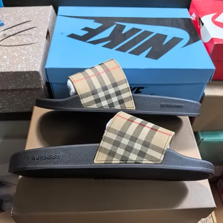 バーバリー ス スリッパ