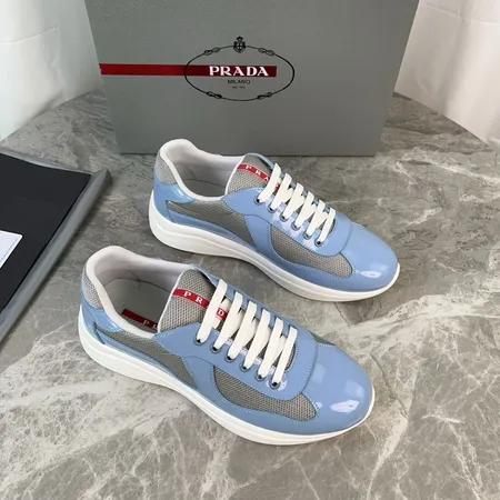 プラダ スニーカー