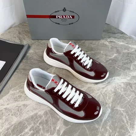 プラダ スニーカー