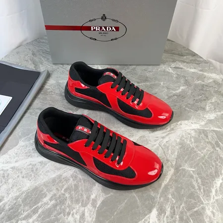 プラダ スニーカー