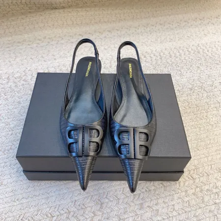 バレンシアガ サンダル