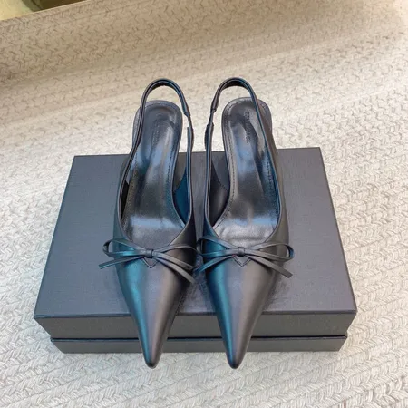 バレンシアガ サンダル