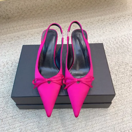 バレンシアガ サンダル