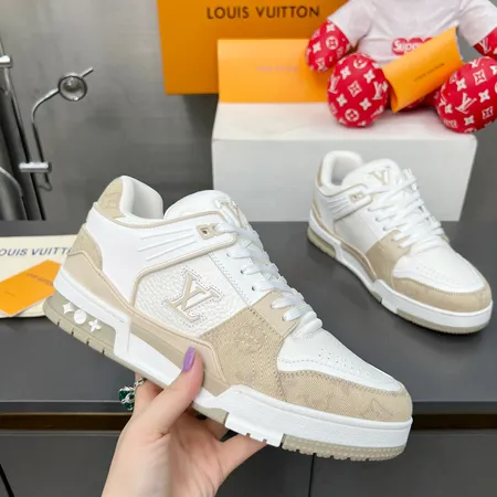 ルイヴィトン カジュアルシューズ