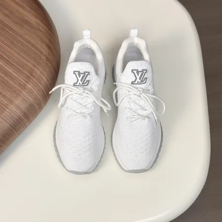 ルイヴィトン スニーカー