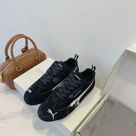 プーマ カジュアルシューズ