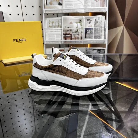 フェンディ スニーカー