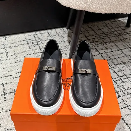 エルメス カジュアルシューズ