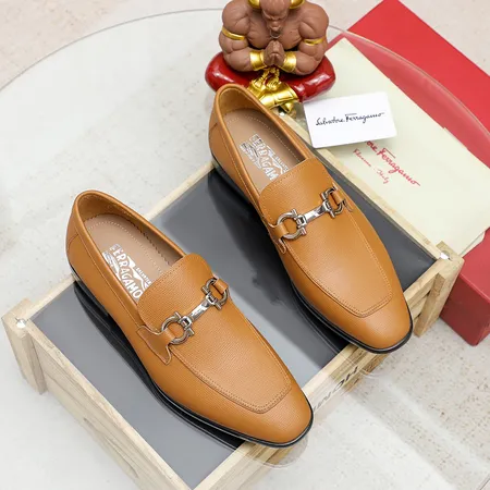 フェラガモ ビジネスシューズ