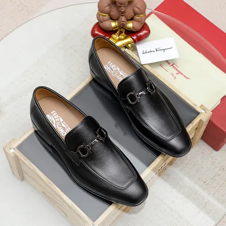 フェラガモ ビジネスシューズ