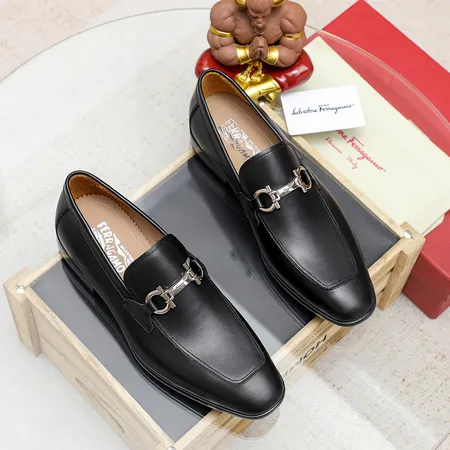 フェラガモ ビジネスシューズ