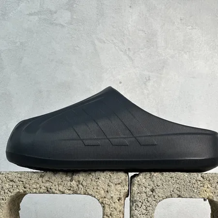 アディダス スリッパ