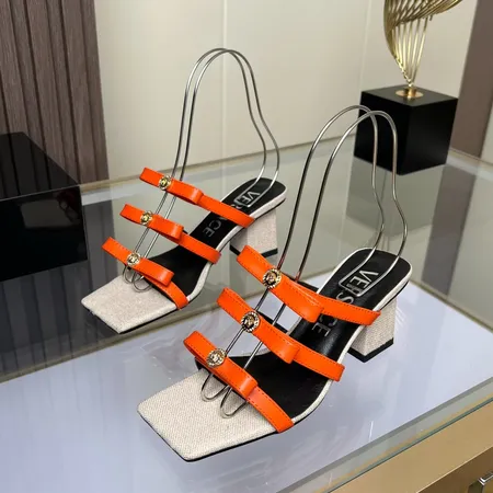 ヴェルサーチ サンダル