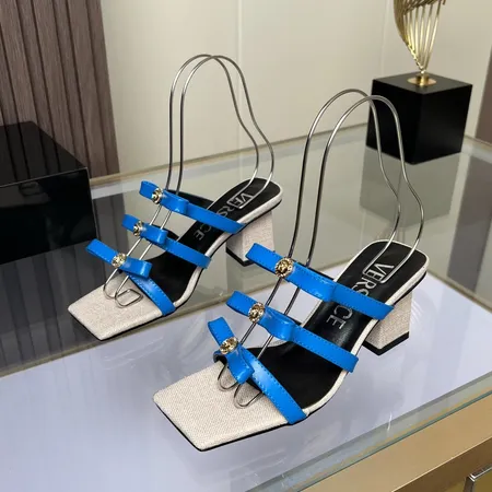 ヴェルサーチ サンダル