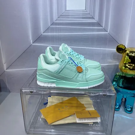 ルイヴィトン カジュアルシューズ