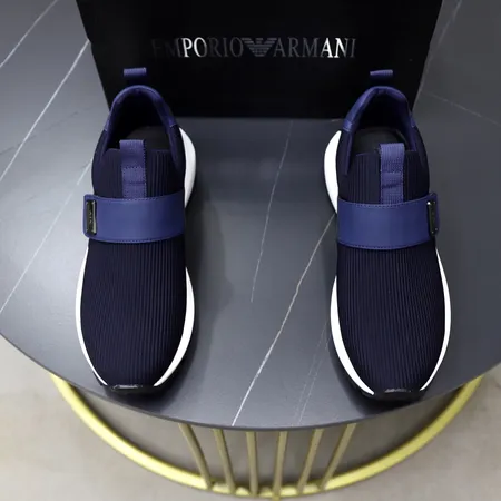 アルマーニ スニーカー