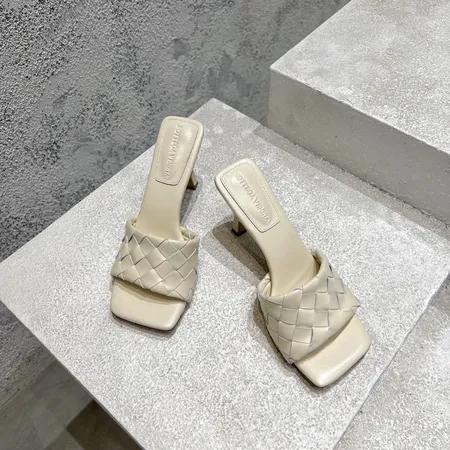 ボッテガ ヴェネタ サンダル