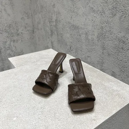 ボッテガ ヴェネタ サンダル