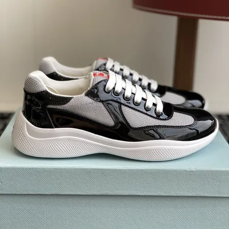 プラダ スニーカー