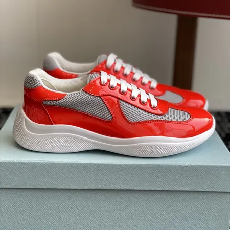 プラダ スニーカー