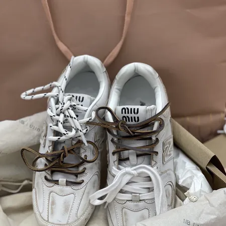 ミュウミュウ カジュアルシューズ