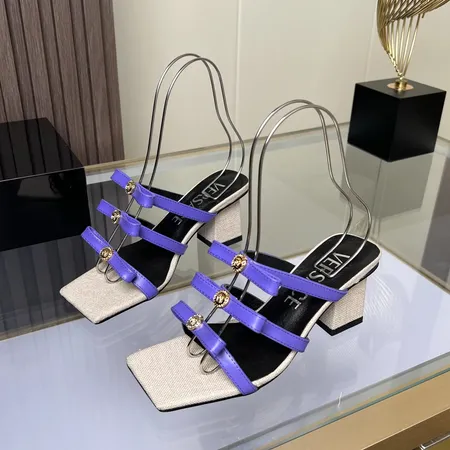 ヴェルサーチ サンダル