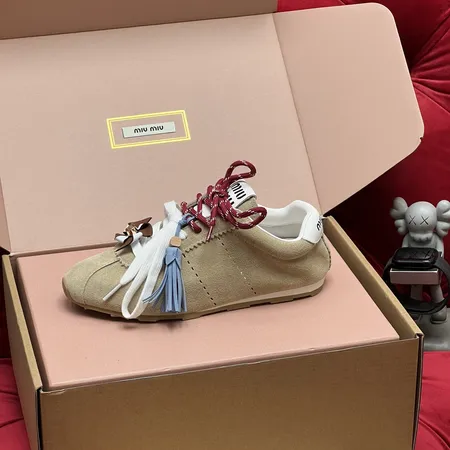 ミュウミュウ カジュアルシューズ