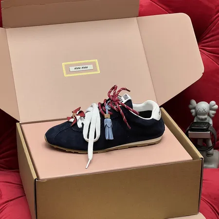 ミュウミュウ カジュアルシューズ