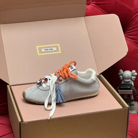 ミュウミュウ カジュアルシューズ