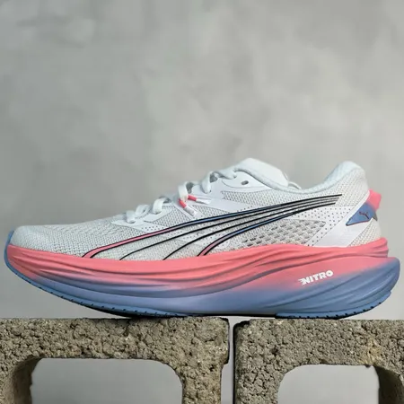 プーマ スニーカー