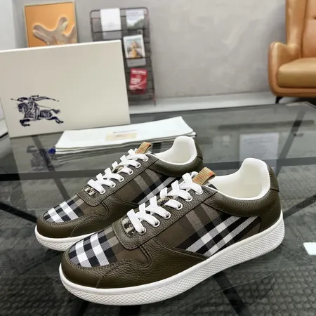 バーバリー ス カジュアルシューズ