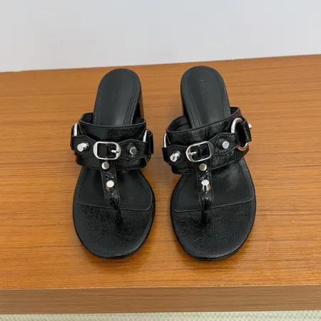 バレンシアガ サンダル