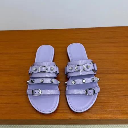 バレンシアガ スリッパ