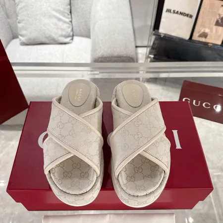グッチ スリッパ
